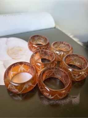 6 pcs set Amber tahari Resin Napkin Rings — Set of Six Decorative Rings